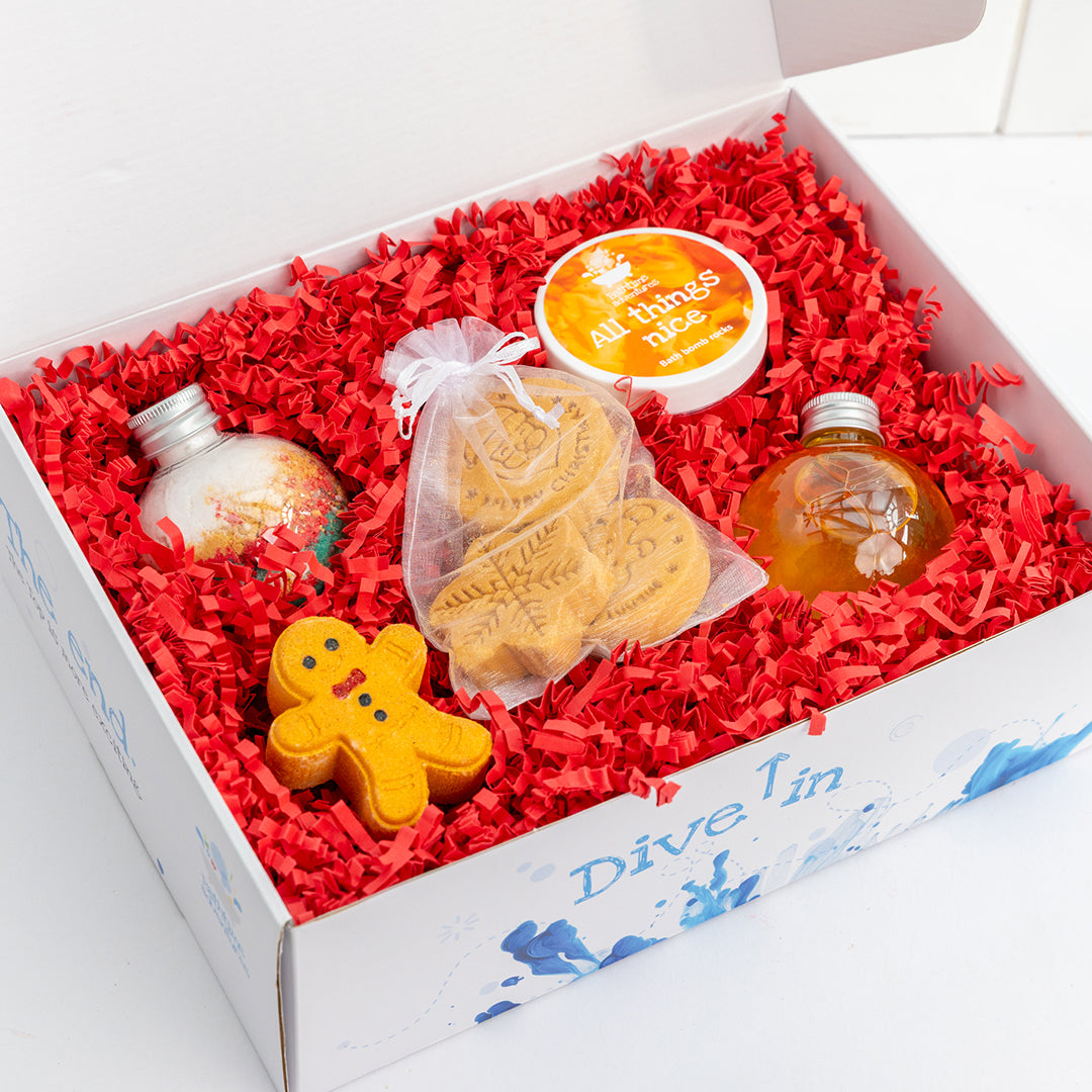 'Gingerbread & Joy' 5-piece bath gift set